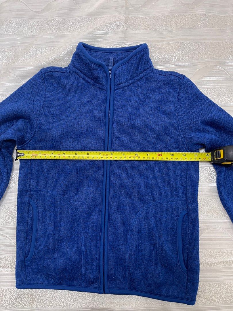 Uniqlo Jacket in size 130 (Category: Babies & Kids Fashion) located in Paranaque City. Submitted by AnZStorecellent (Listing ID 1358932840, Image 3). Description: Uniqlo Jacket in Blue Size : 130 Actual Measurement in photos.