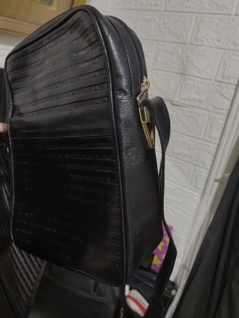 VALENTINO BUNDLE (Category: Luxury Bags & Wallets) located in Davao. Submitted by daneyvintage (Listing ID 1359002093, Image 2). Description: .