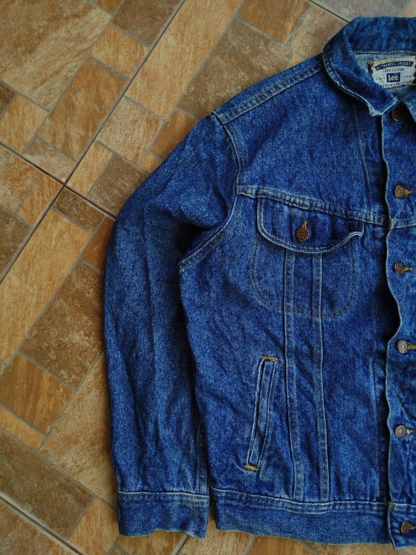 Vintage Lee 80's 90's Type 1 Denim Jacket (Category: Coats, Jackets and Outerwear) located in Zamboanga. Submitted by notcaker (Listing ID 1359098088, Image 3). Description: Piece is a vintage piece custom made with Grateful Dead Patch. Collectors Piece 23*25.5 Excellent condition Needs Wash only 📩Dm for more info.
