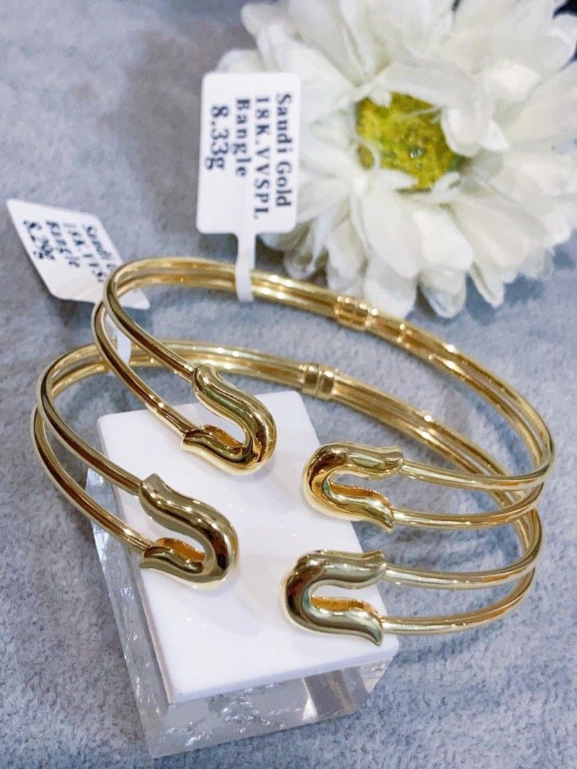 18K gold Yg Safety pin design bangle (Category: Bracelets) located in Manila. Submitted by shaineofpreciousjewelshop (Listing ID 1359138689, Image 3). Description: ✨Hi Welcome to Precious Jewel shop ✨ Important Reminder: No Cod,No Pick-up or meet up No lay-away,cash basis only-payment first policy. For more information pls contact me on my vb-09703422898. Thank you😊.