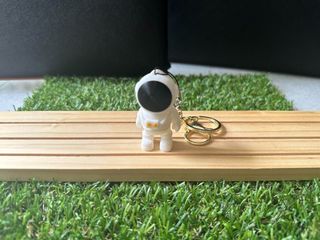 (Category: ) located in . Submitted by cheerish.sg (Listing ID 1359243885, Image 1). Description: .