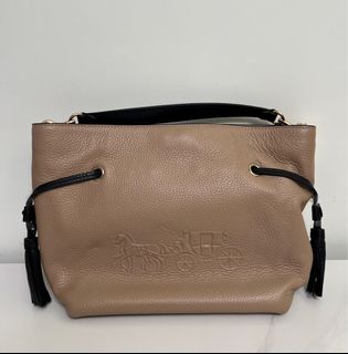 （分類：）位於 。 由 iamajoke_ 提交（商品編號 1359175864，圖片 1）。簡介： 。
