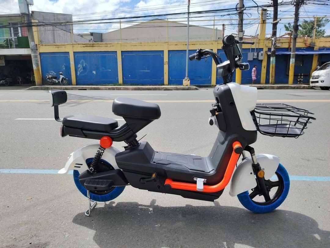 ⭐️ LISBON SUPER 125 2wheels E-BIKE (Category: Bicycles) located in Marikina City. Submitted by keionlines85428 (Listing ID 1359253942, Image 2). Description: RESTOCKED😎🥰 ⭐️ LISBON SUPER 125 2wheels E-BIKE 😱48v20ah ORIGINAL TIANNENG BATTERY😱 ‼️₱14,000 🆓FREE HELMET 🆓FREE SIDE MIRROR 🆓WITH CERTIFICATE OF Ownership SPECS: 👇👇 ✔️Digital Wide Gauge ✔️Big head light ✔️Keyless ✔️W/ Anti thef alarm ✔️With pedal ✔️With signal light front & rear ✔️W