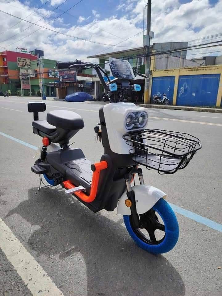 ⭐️ LISBON SUPER 125 2wheels E-BIKE (Category: Bicycles) located in Marikina City. Submitted by keionlines85428 (Listing ID 1359253942, Image 3). Description: RESTOCKED😎🥰 ⭐️ LISBON SUPER 125 2wheels E-BIKE 😱48v20ah ORIGINAL TIANNENG BATTERY😱 ‼️₱14,000 🆓FREE HELMET 🆓FREE SIDE MIRROR 🆓WITH CERTIFICATE OF Ownership SPECS: 👇👇 ✔️Digital Wide Gauge ✔️Big head light ✔️Keyless ✔️W/ Anti thef alarm ✔️With pedal ✔️With signal light front & rear ✔️W