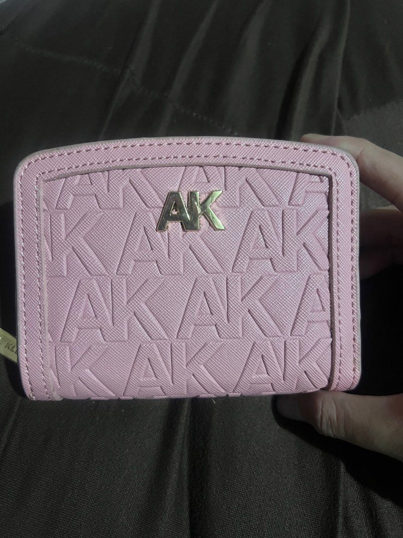 Anne Klein Short Wallet (Category: Luxury Bags & Wallets) located in Oroquieta. Submitted by dianne_espenosa (Listing ID 1359251877, Image 1). Description: .