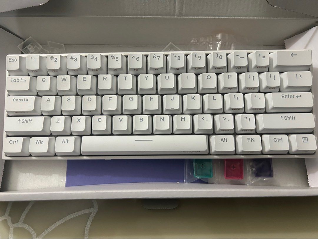 Anne Pro 2 red switches (Category: Computer Keyboard) located in Makati City. Submitted by carlathecat (Listing ID 1359206134, Image 1). Description: Comes with box and spare keycaps No known issues, been in storage for more than a year Got this for 3k around 2022.