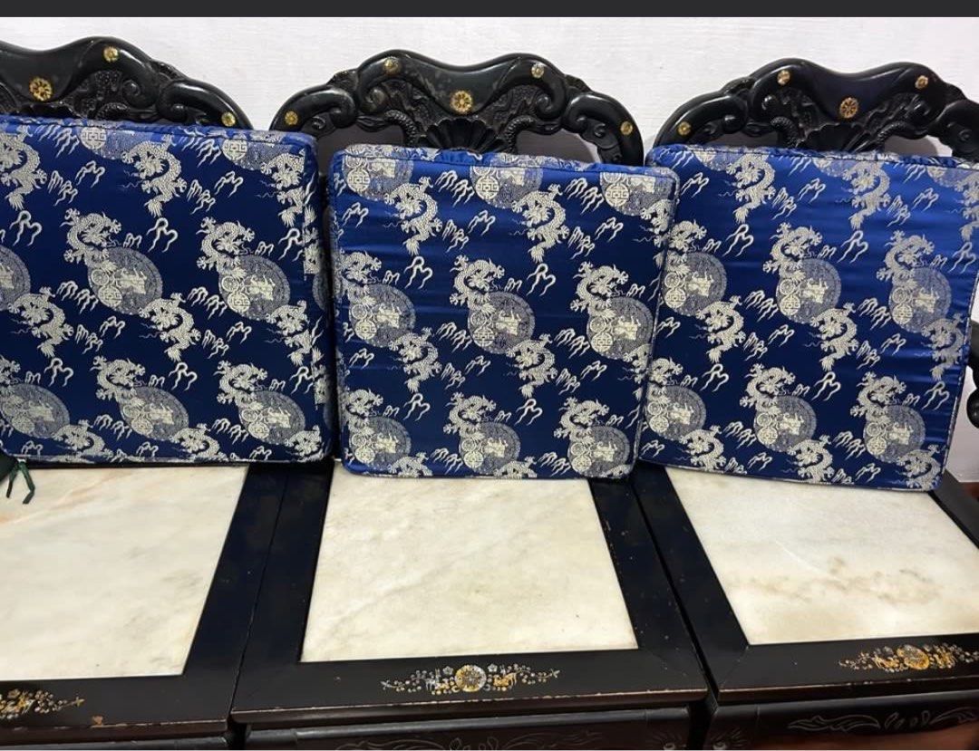 Antique marble sofa (Category: Sofas) located in Singapore. Submitted by seethabab95360 (Listing ID 1359166321, Image 2). Description: Hi Selling it @ $180 Comes with blue and red cushion cover .