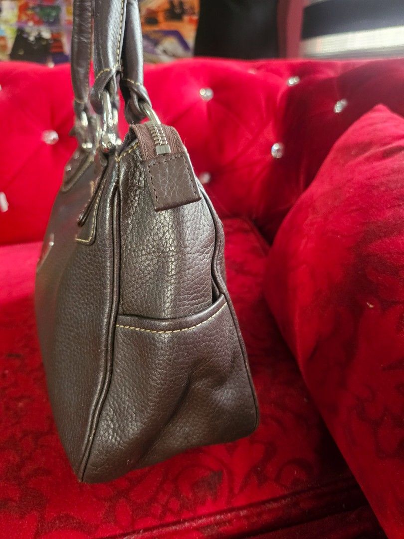 Auth MCM vintage shoulder bag (Category: Luxury Bags & Wallets) located in Las Pinas. Submitted by liezel49 (Listing ID 1359295748, Image 3). Description: good condition..no flaws see pics posted.