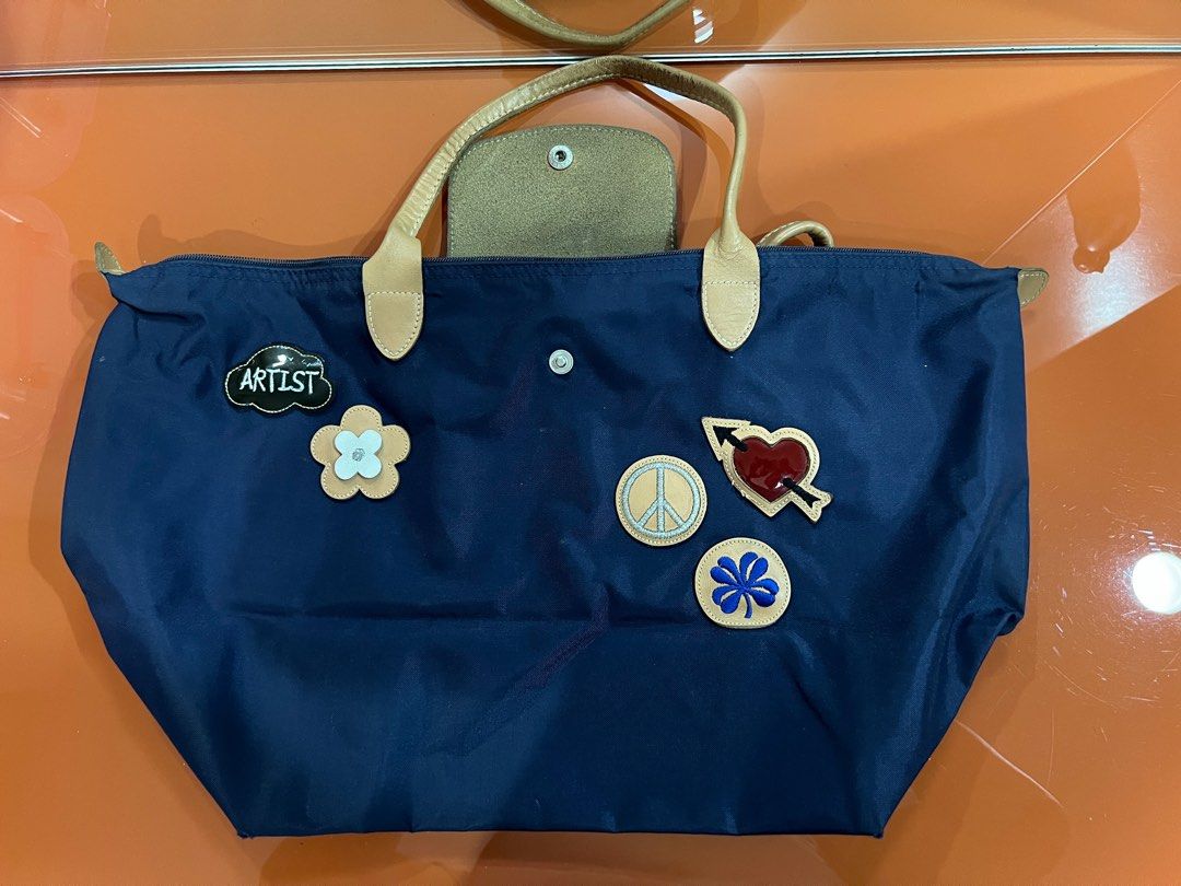 Authentic Longchamp Le Pliage Limited Edition (Category: Luxury Bags & Wallets) located in Quezon City. Submitted by redkooky (Listing ID 1359151291, Image 1). Description: Zipper misaligning sometimes .