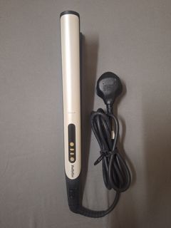 BaByliss Paris Hair Straightener/ Iron