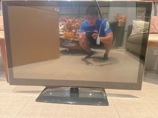 BROKEN LG TV