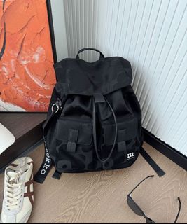 (Category: ) located in . Submitted by fashion.luxe (Listing ID 1359207183, Image 1). Description: .