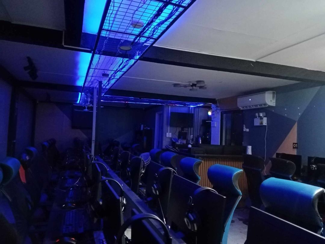 Computer Shop for Sale (Category: Office & Business Technology) located in Manila. Submitted by eulaaaaa (Listing ID 1359300543, Image 2). Description: 🚨 FOR SALE: OPERATING COMPUTER SHOP 🚨 💥 ALL IN PACKAGE – 700,000 PHP ONLY 💥 📍 Located at Tanay, Rizal 🔑 Open for Agents Are you looking to own an operating computer shop? Here's your chance! I’m selling my entire setup, including all the computers, equipment, and other inclusions to run the 