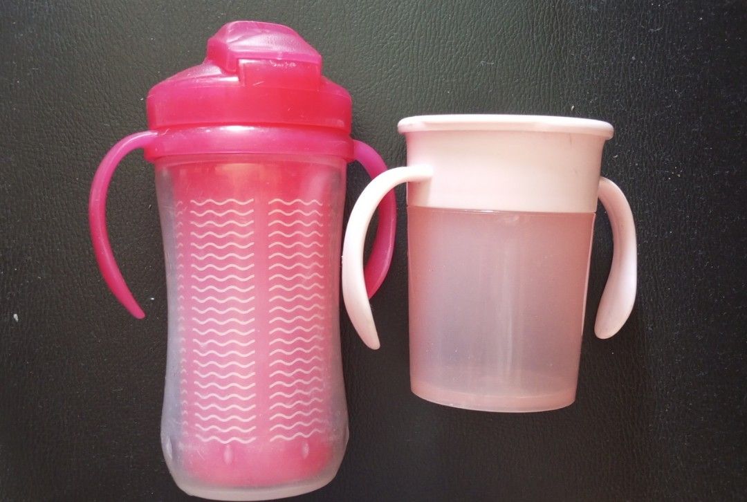 dr.brown's Training Cups (Category: Weaning & Toddler Feeding) located in Navotas City. Submitted by roxieclzb (Listing ID 1359151391, Image 1). Description: Dr.Brown's training insulated straw cup 10 oz/300ml for 12+ months and Dr.Brown's cheers 360 cup with handle 7 oz/200ml for 6+ months original prices posted. Issues: erased na ung designs due to usage with minor scratches no straw included for health purposes you can buy online Naman I'll se