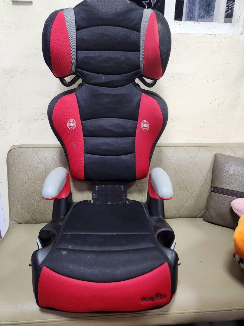 Evenflo Carseat (Category: Car Seats) located in Pasay City. Submitted by behonestdear (Listing ID 1359229032, Image 1). Description: Evenflo brand For 2-8yo Heavily used hence the price Pickup only at Gentrias Cavite.