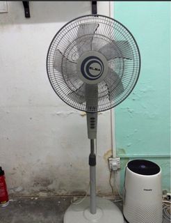 Midea stand fans, Furniture & Home Living, Lighting & Fans, Fans on ...