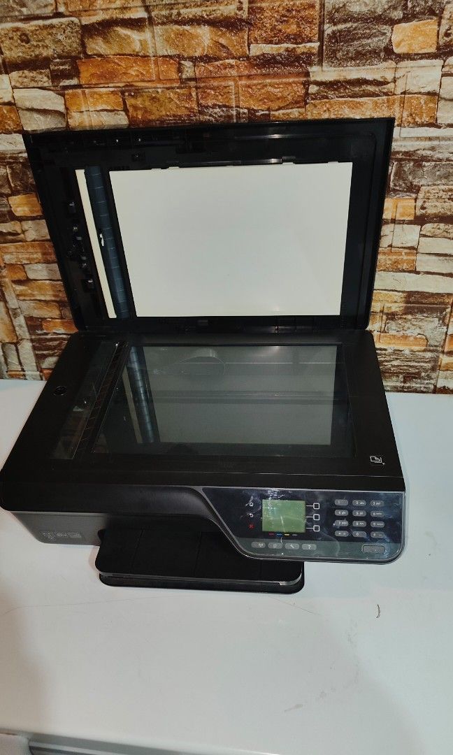HP printer (Category: Printers, Scanners & Copiers) located in Singapore. Submitted by arulprakas13042 (Listing ID 1359285368, Image 2). Description: all work good condition fax , wireless 🛜,scan copy.