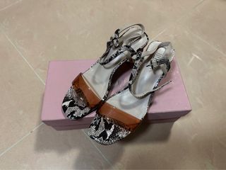 （分類：）位於 。 由 a.k.jan 提交（商品編號 1359234195，圖片 1）。簡介： 。