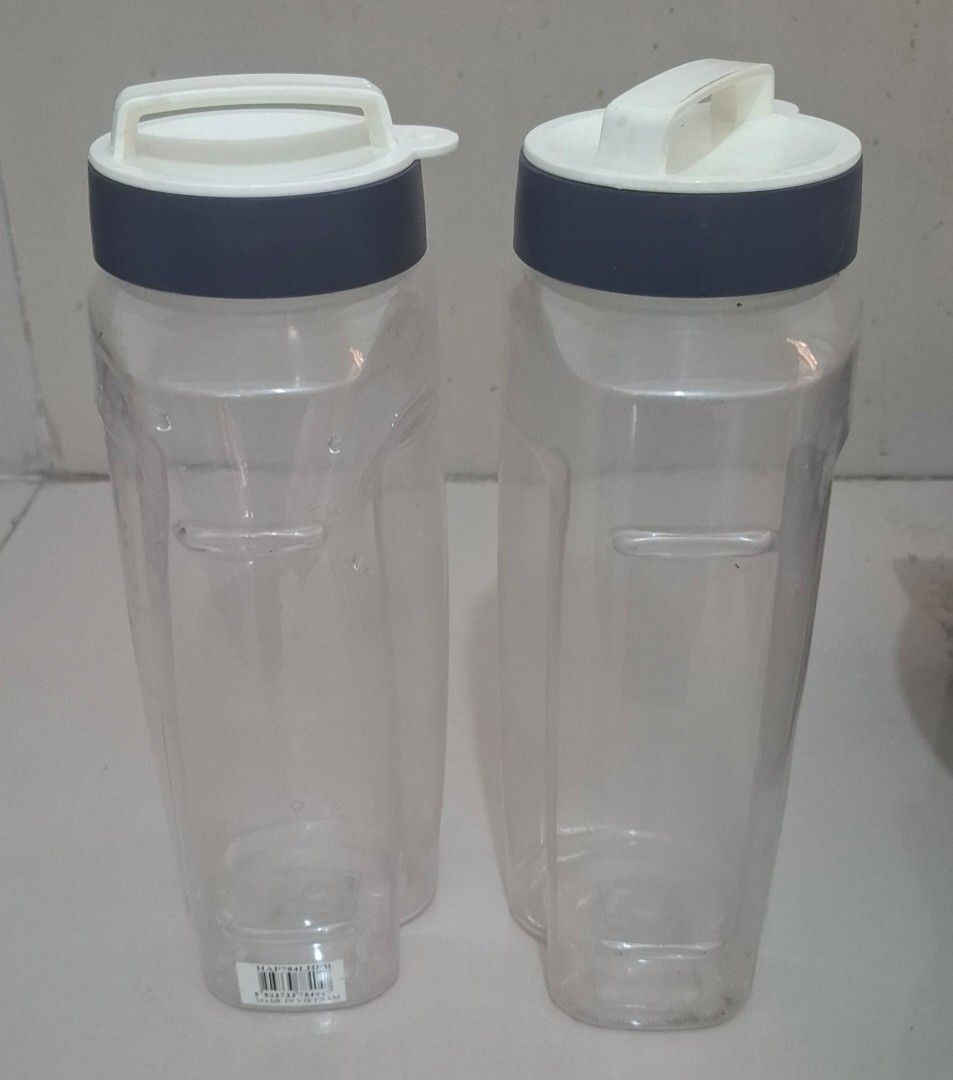LocknLock 2Way Fridge Jug (Category: Pitchers & Dispensers) located in Bulacan. Submitted by gjeen (Listing ID 1358548979, Image 1). Description: Set of 2 1.7L@.