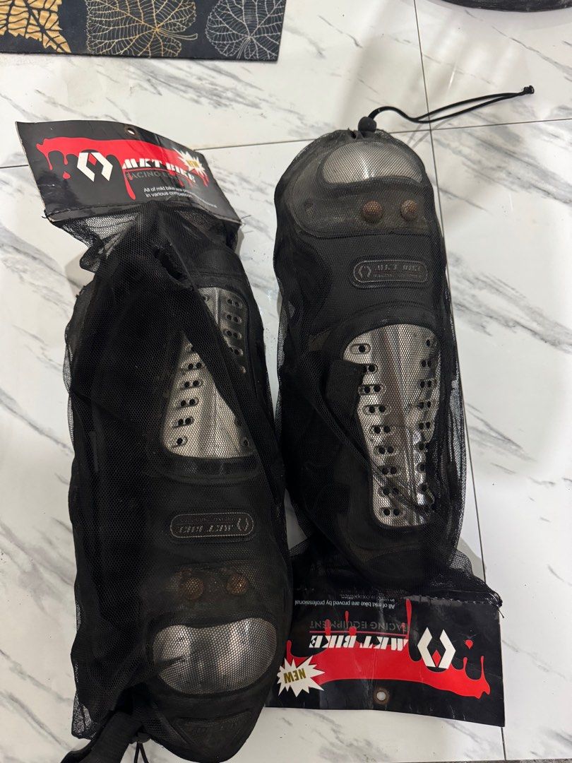 motorcycle elbow and knee pad protector (Category: Helmets and other Riding Gears) located in Manila. Submitted by sheinevida (Listing ID 1359301561, Image 1). Description: take both.