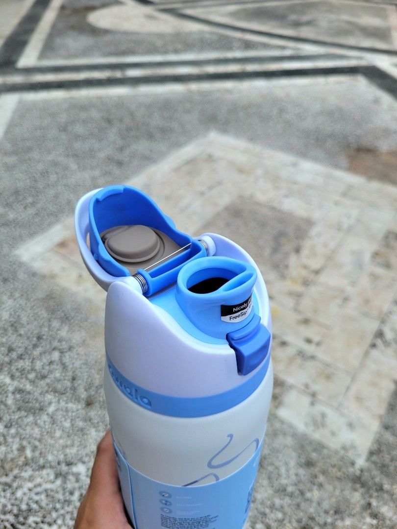 OWALA X URBAN OUTFITTERS 32oz FreeSip "Tied & True" 💙 ୨୧⋆｡˚ (Category: Water Bottles & Tumblers) located in Quezon City. Submitted by Kayreen (Listing ID 1359202971, Image 2). Description: • Owala X UO Exclusive Collection ୨୧⋆｡˚ ⋆ • Stainless steel insulated bottle. • Leak-proof lid. • Patented FreeSip spout with a built-in straw that lets you sip or swig. • BPA , lead and Phthalate-free. • Wide opening for cleaning and adding ice. • with conven