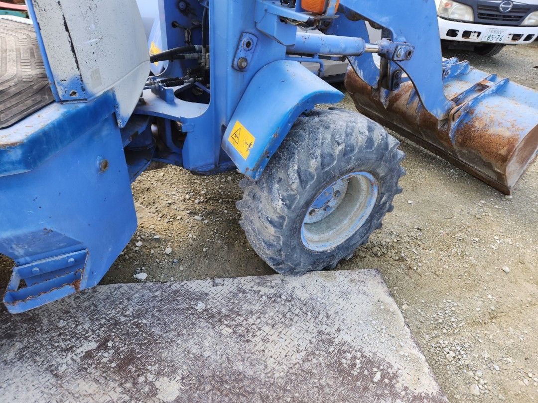 Payloader for sale!! [Japan Surplus] (Category: Construction Tools & Equipment) located in Quezon City. Submitted by angela_abrigo (Listing ID 1359166602, Image 3). Description: Payloader for sale!! Brand: Hitachi Model: LX20-7 Condition: Japan Surplus, Very good condition For serious inquires, pls call 09175378344.