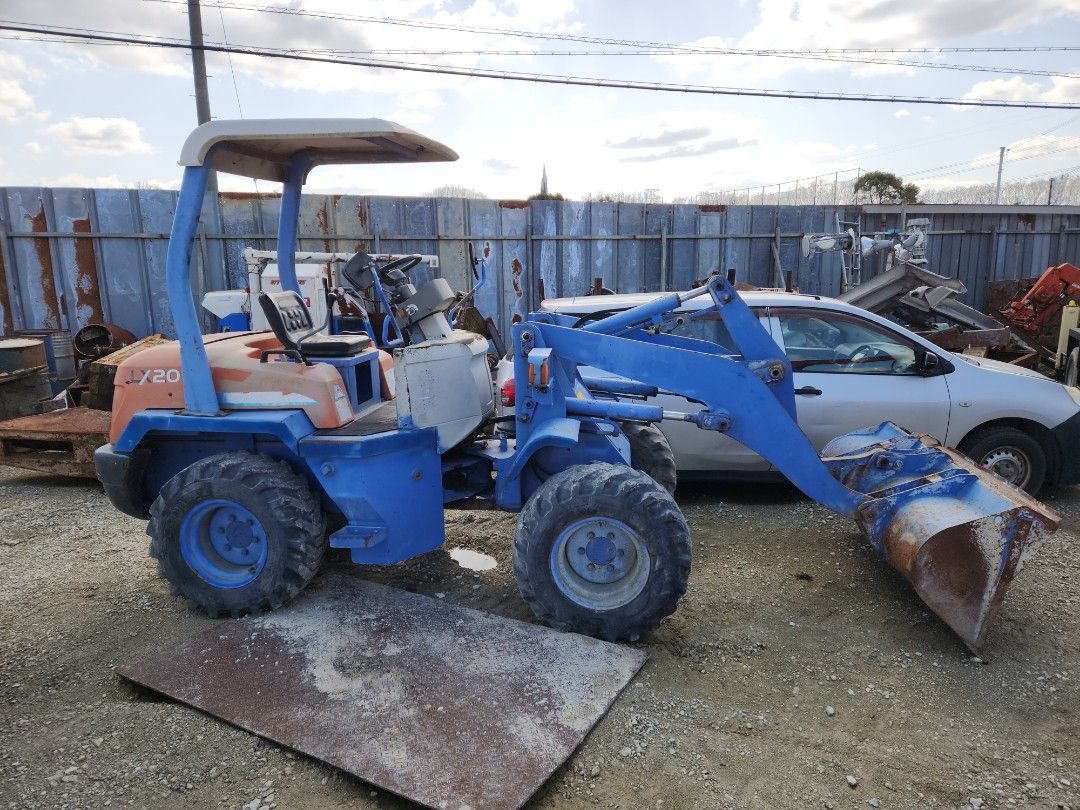Payloader for sale!! [Japan Surplus] (Category: Construction Tools & Equipment) located in Quezon City. Submitted by angela_abrigo (Listing ID 1359166602, Image 2). Description: Payloader for sale!! Brand: Hitachi Model: LX20-7 Condition: Japan Surplus, Very good condition For serious inquires, pls call 09175378344.