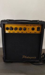 PG-10 GUITAR AND BASS AMPLIFIER PHOTOGENIC