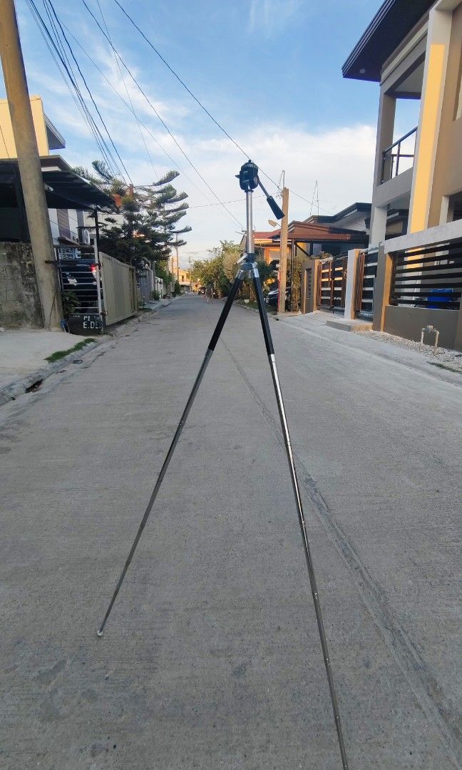 Primo deluxe tripod quick release ALUMINIUM (Category: Tripods & Monopods) located in Manila. Submitted by babz30261 (Listing ID 1359234889, Image 1). Description: WITH BAG QUICK RELEASE TRIPOD SOLID MATERIALS GOOD QUALITY CONDITION AND MATERIALS ALUMINUM SOLID WE DELIVER NATIONWIDE WIDEEEEEEE.