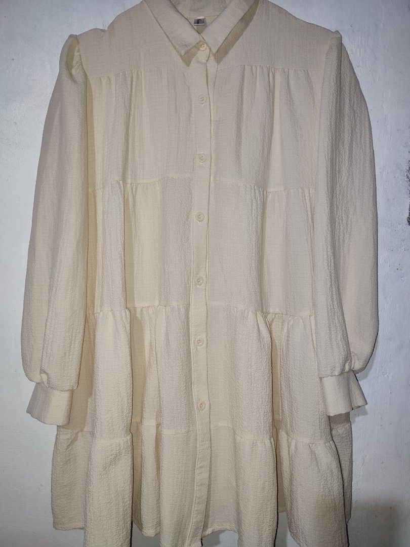 Puffy long sleeve layered dress (Category: Dresses) located in Quezon. Submitted by hunnylava (Listing ID 1359252834, Image 1). Description: Puffy Layered Long Sleeved Dress. Pm for more inquiries. Free size: Small to Large MOP: Payment First. Gcash or Bank Transfer. Courier: JNT.