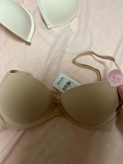 (Category: ) located in . Submitted by abggodess (Listing ID 1359261890, Image 1). Description: .
