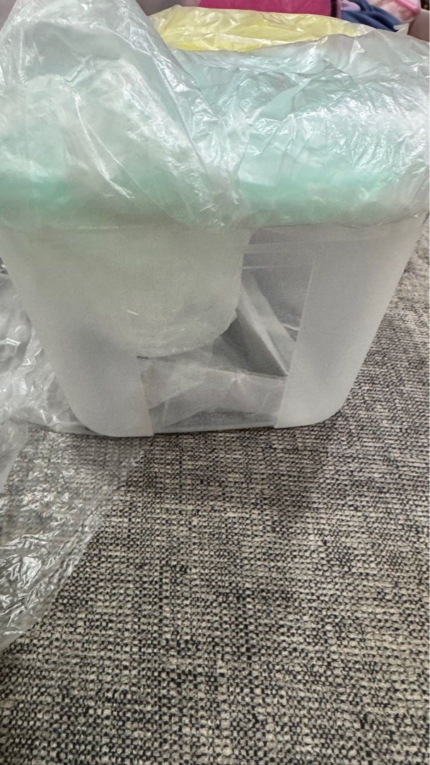 Tupperware (Category: Other Kitchenware & Tableware) located in Singapore. Submitted by metime12 (Listing ID 1359261815, Image 3). Description: .