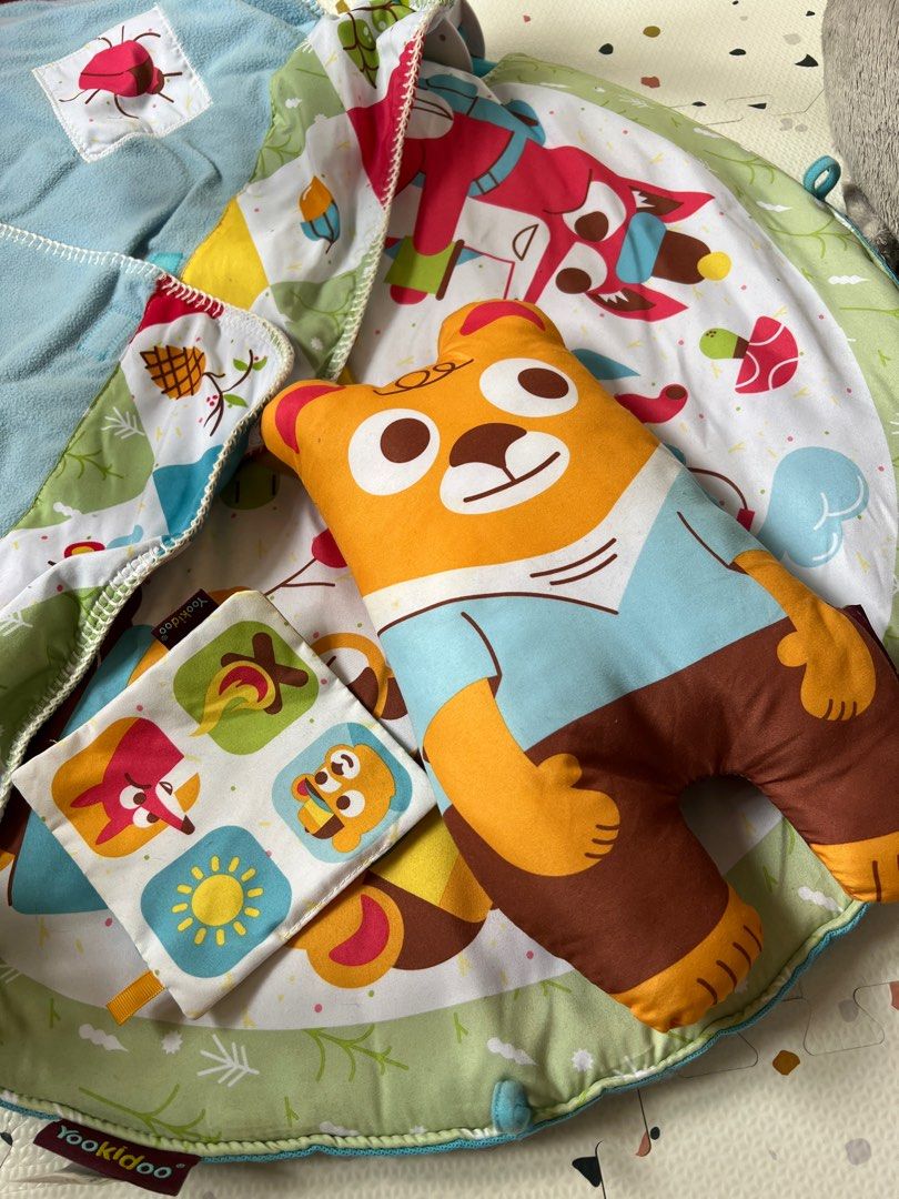 Yookidoo baby gym activity playmat (Category: Infant Playtime) located in Quezon City. Submitted by thegreatxx (Listing ID 1359166479, Image 2). Description: Selling as is. In good condition. .