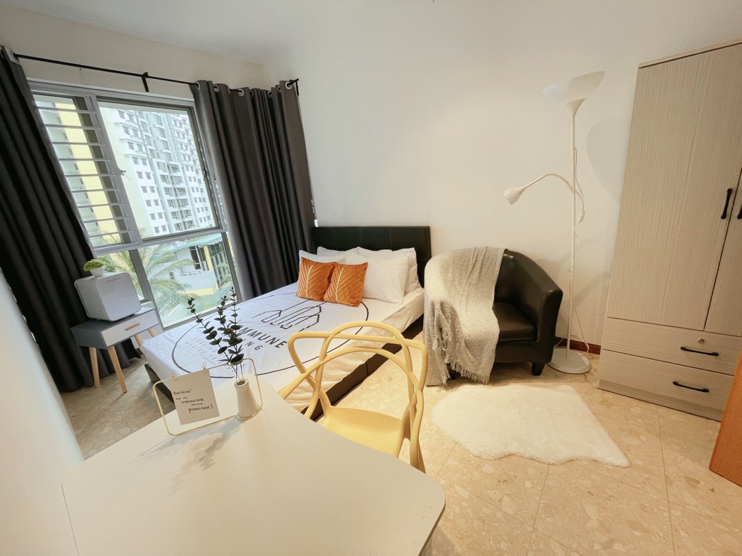 (Category: ) located in . Submitted by commune_living (Listing ID 1356038936, Image 1). Description: .