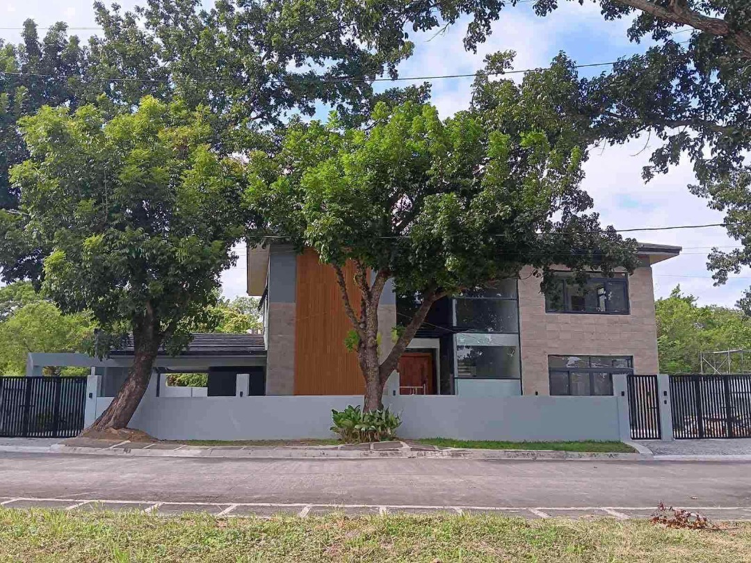 (Category: ) located in . Submitted by karolnf_theleadrealty (Listing ID 1355897629, Image 1). Description: .