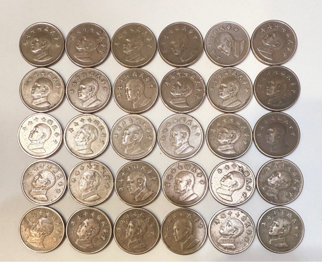 77年1元硬幣極稀少流通品相優如照片5個1標，二手特價