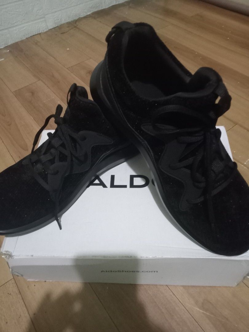 Authentic Aldo black shoes (Category: Sneakers & Footwear) located in San Pedro. Submitted by eye_spy (Listing ID 1355867142, Image 1). Description: never been used. rfs: never nagamit and nakastock Lang po.