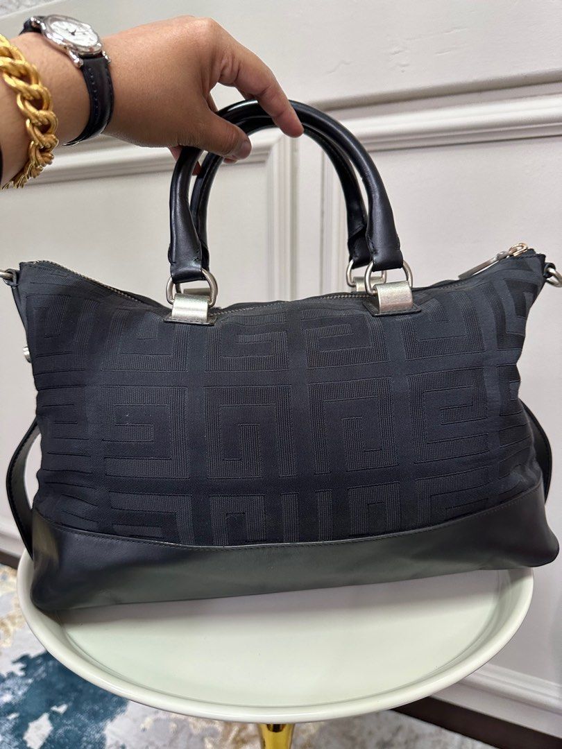 Authentic Givenchy (Category: Bags & Wallets) located in Sungai Bakap. Submitted by Luxurious_Preloved (Listing ID 1355944202, Image 2). Description: .