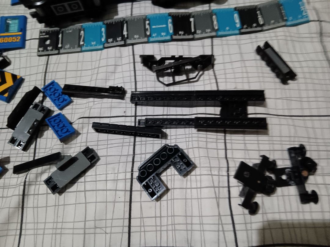Authentic Lego train 60052 INCOMPLETE (Category: Lego & Building Sets) located in Manila. Submitted by ugh_75 (Listing ID 1355874529, Image 3). Description: Authentic Lego train 60052 INCOMPLETE.