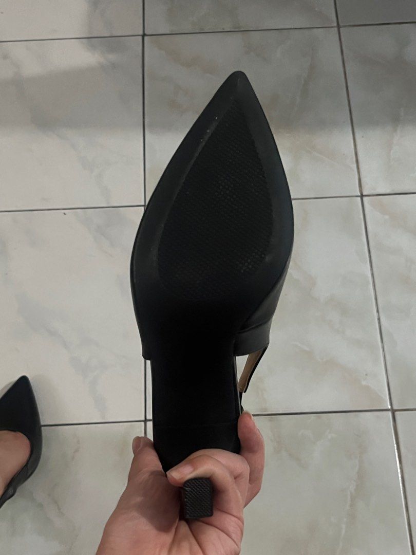 Black Slingback Heels size 38 (Category: Heels) located in Makati City. Submitted by nearlynewbyrosie (Listing ID 1355946459, Image 2). Description: Betsy Black Slingback Heels Size 38 Brand new Bought from Zalora Retails for 1.7k Faux Leather Rfs: Decluttering Perfect for work and events! .