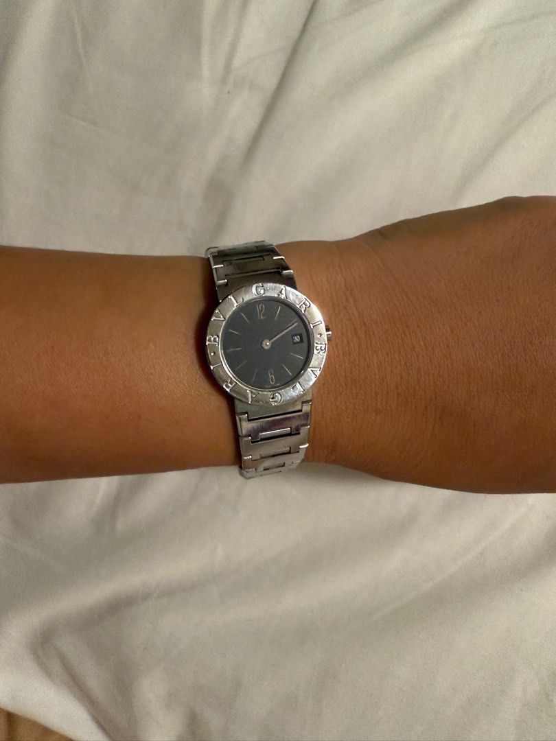 Bvlgari watch (Category: Luxury Watches) located in Manila. Submitted by rlights13 (Listing ID 1355895332, Image 1). Description: Bvlgqri watch Face size 25mm Wrist size 7.5 inches to 8.
