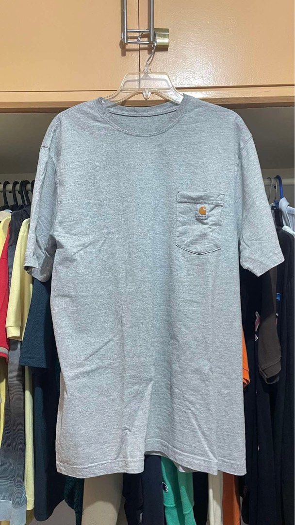 Carhartt pocket tee (Category: Tshirts & Polo Shirts ) located in San Fernando. Submitted by toki0 (Listing ID 1356012787, Image 1). Description: size: L NO FLAWS mop: gcash mod: jnt/ ggx / sdd 📍pampanga.