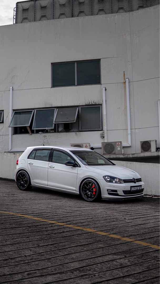 (Category: ) located in . Submitted by crescentmotorcarrental (Listing ID 1355940415, Image 1). Description: .