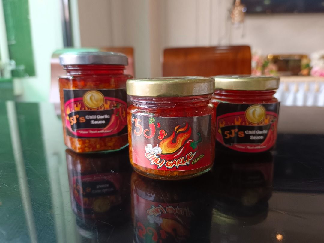 Chili garlic sauce (Category: Spice & Seasoning) located in Davao. Submitted by plan-b (Listing ID 1355858854, Image 3). Description: 120ml for only 70 pesos 150ml for only 90 pesos Can do bulk orders - 1 box 24 pcs Location - Davao De Oro Can deliver via LBC if malayo 📍 .