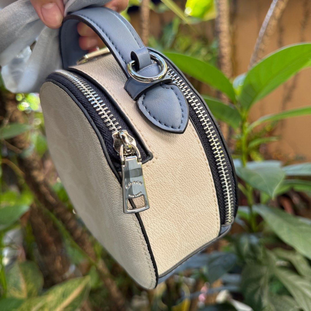 COACH CROSSBODY CANTEEN BAG (Category: Cross-body Bags) located in Quezon City. Submitted by yth.ph (Listing ID 1355930879, Image 3). Description: Really nice in actual RFS: decluttering.