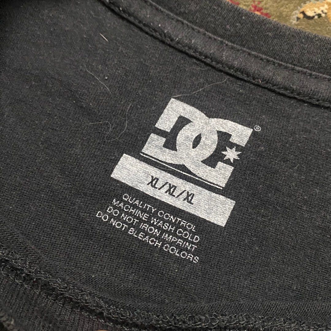 DC (Category: Activewear) located in Ipoh. Submitted by snowy_thrift (Listing ID 1355896754, Image 3). Description: Anything dm.