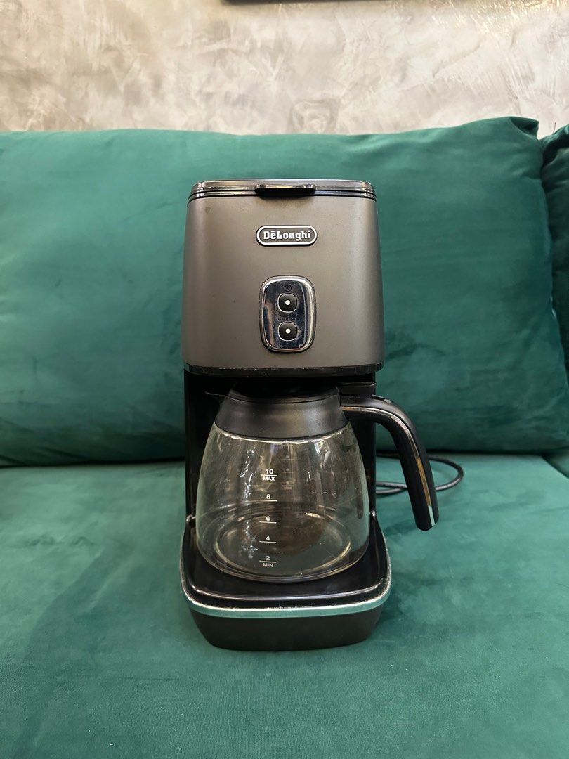 DeLonghi Distinta Coffee Maker (Category: Coffee Machines & Makers) located in Pasig City. Submitted by impact123 (Listing ID 1356029500, Image 3). Description: In good working condition. RFS: Shifted to cold brew, no longer drink coffee. .