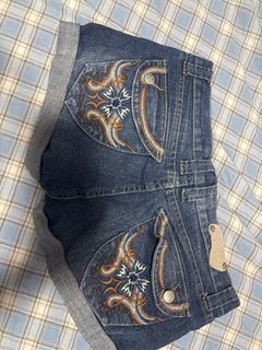 (Category: ) located in . Submitted by cvxoxo (Listing ID 1355864625, Image 1). Description: .