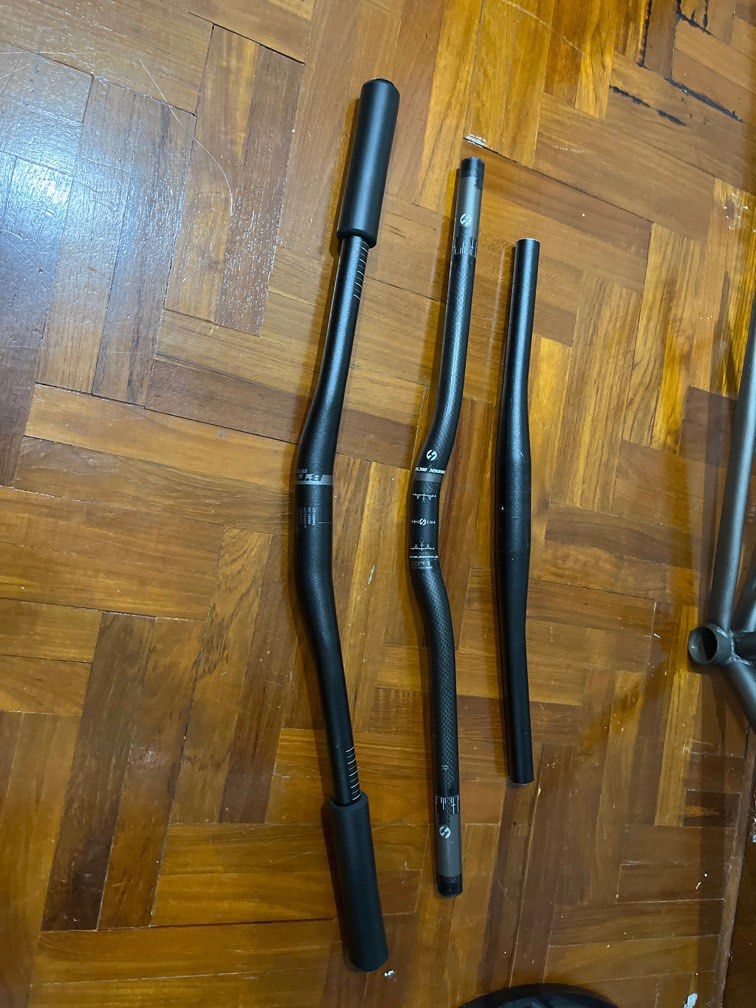 Fixie riser/flatbar (Category: Parts & Accessories) located in Singapore. Submitted by joebama (Listing ID 1355999292, Image 2). Description: prices (top to bottom) flatbar 400mm $20 toseek carbon riser 700mm $50 decatholon longbar 720mm w grips $20 (SOLD).