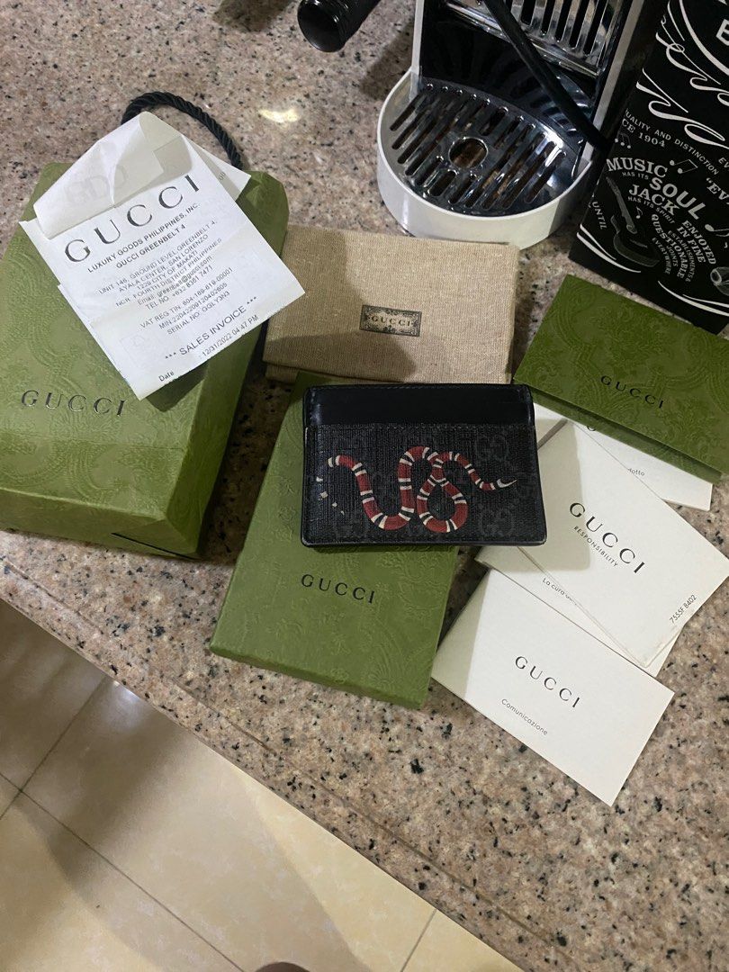 Gucci Snake Card Holder (Category: Luxury Bags & Wallets) located in Quezon City. Submitted by rg1996 (Listing ID 1355998543, Image 1). Description: Gucci Snake card holder with box, dustbag, cards, paper bag, and receipt Used condition 7.5k only Thanks! .